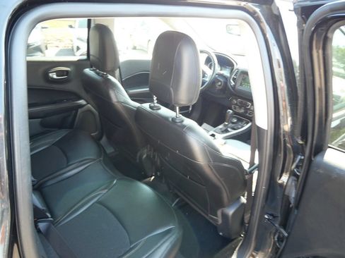 Used 2020 Jeep Compass Latitude AWD/4WD image 22