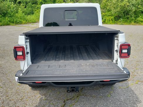 Used 2020 Jeep Gladiator Mojave AWD/4WD image 17