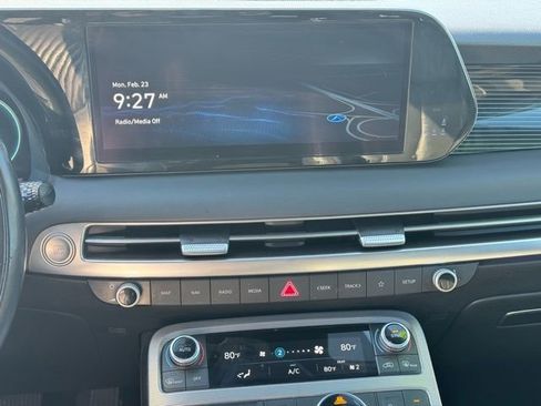 Used 2023 Hyundai Palisade Calligraphy image 17