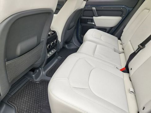 New 2026 Land Rover Defender 110 X-Dynamic SE image 20