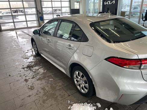 Used 2025 Toyota Corolla LE image 5