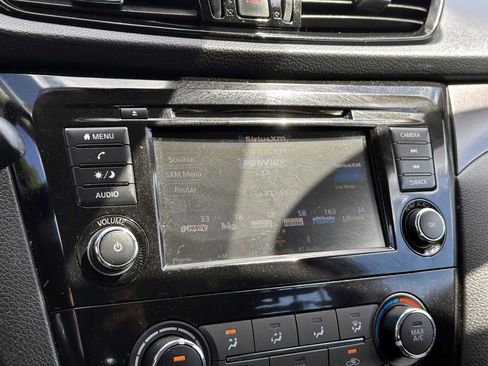 Certified 2022 Nissan Rogue Sport S image 30