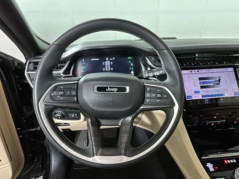 Used 2023 Jeep Grand Cherokee 4WD 4xe image 17