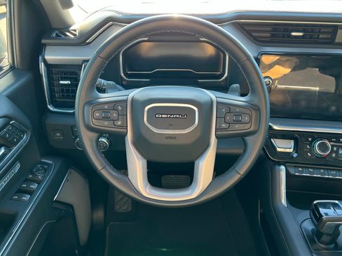 Used 2024 GMC Sierra 1500 Denali AWD/4WD image 13