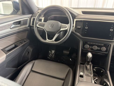 Used 2023 Volkswagen Atlas Cross Sport SE FWD image 28