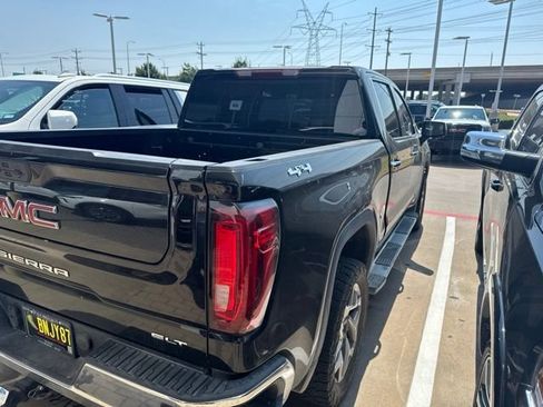 Used 2023 GMC Sierra 1500 SLT w/ SLT Premium Package AWD/4WD image 2