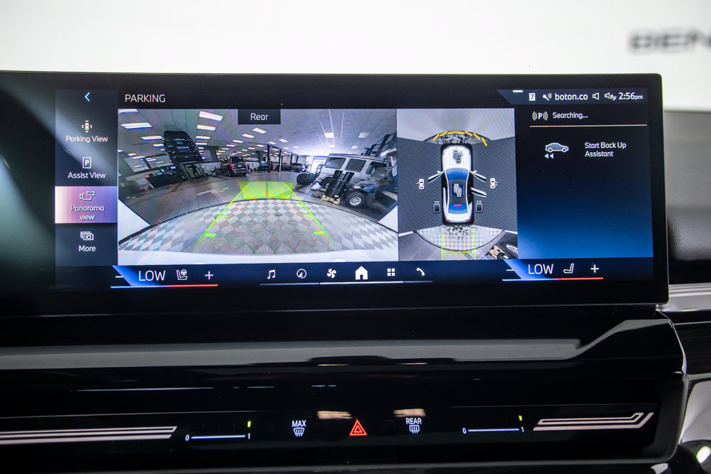 Used 2024 BMW 530i w/ Premium Package RWD image 27