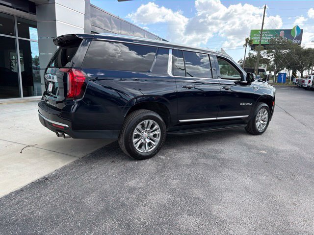 Used 2023 GMC Yukon XL Denali RWD image 9