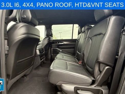 Used 2023 Jeep Wagoneer 4WD w/ Premium Group I image 11