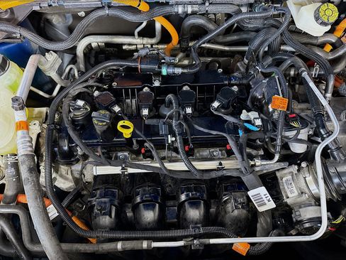 Used 2022 Ford Maverick XL image 38