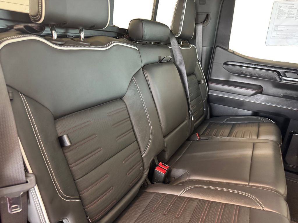 Used 2024 GMC Sierra 1500 AT4X AWD/4WD image 18