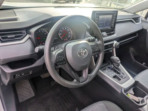 Used 2021 Toyota RAV4 XLE w/ Carpet Mat Package (TMS) image 14