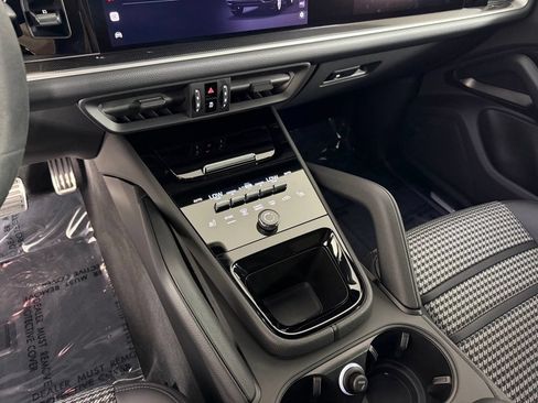 Certified 2026 Porsche Cayenne S AWD/4WD image 25