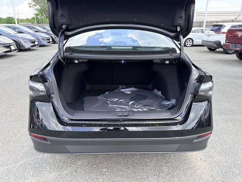 New 2026 Nissan Sentra SV w/ SV Convenience Package FWD image 12