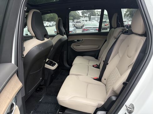 Used 2026 Volvo XC90 B6 Plus w/ Protection Package Premier AWD/4WD image 35
