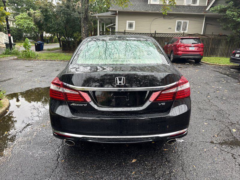 Used 2017 Honda Accord EX-L image 9