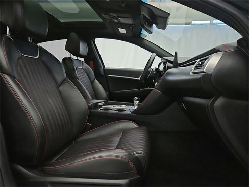 Used 2022 Genesis G70 3.3T w/ Sport Advanced Package image 25