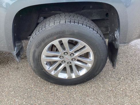 Used 2017 GMC Canyon SLT w/ Driver Alert Package image 6