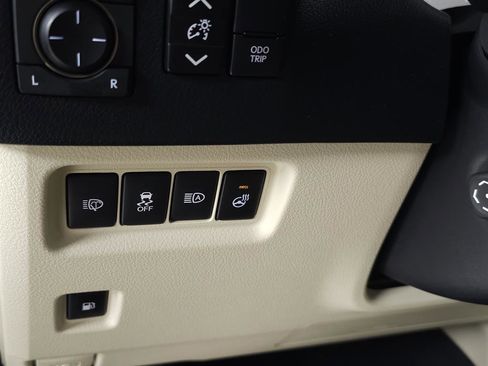 Certified 2023 Lexus GX 460 Premium image 17