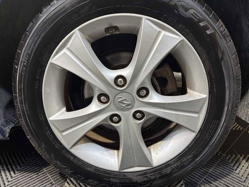 Used 2016 Hyundai Elantra Value Edition FWD image 31