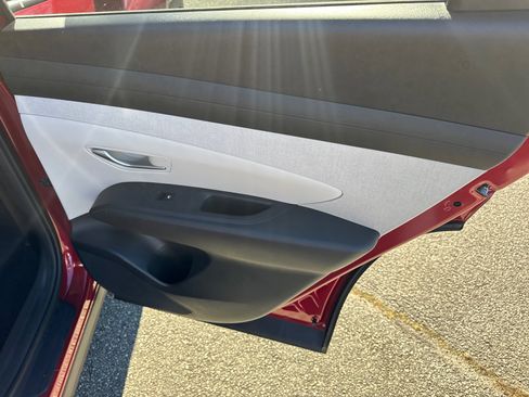 Certified 2025 Hyundai Tucson SEL image 16