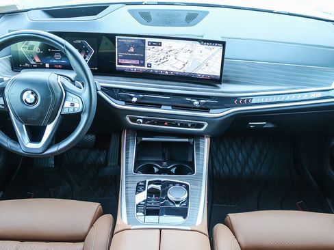 Used 2024 BMW X5 sDrive40i w/ Parking Assistance Package image 14