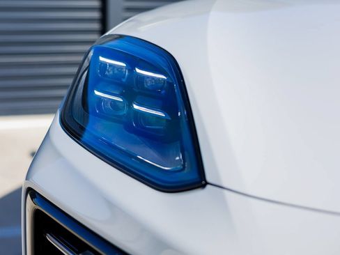 Certified 2026 Porsche Cayenne Coupe AWD/4WD image 13