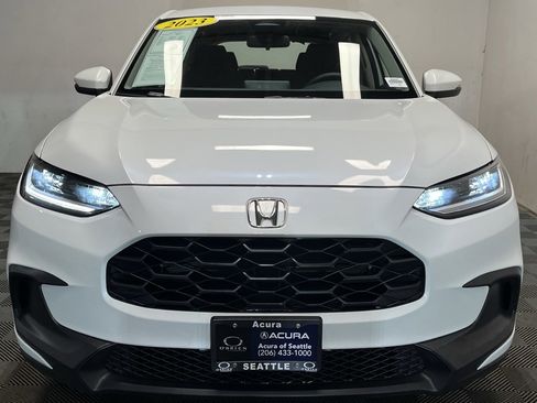 Used 2023 Honda HR-V LX image 2