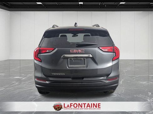 Used 2020 GMC Terrain SLE w/ Driver Convenience Package image 4