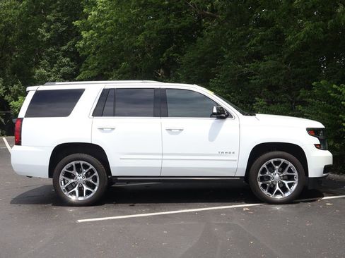 Used 2019 Chevrolet Tahoe Premier AWD/4WD image 12