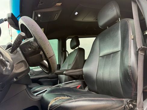 Used 2016 Dodge Grand Caravan R/T w/ Driver Convenience Group image 9