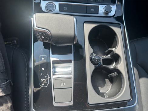 New 2025 Audi Q7 3.0T Premium image 21