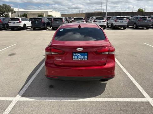Used 2017 Kia Forte EX FWD image 4