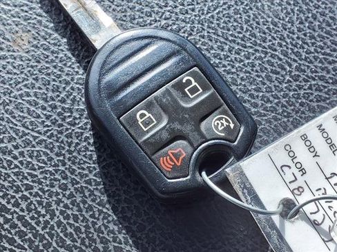 Used 2011 Ford F150 Lariat w/ Lariat Chrome Pkg image 23