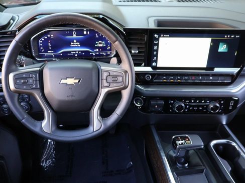 Used 2023 Chevrolet Silverado 1500 High Country w/ High Country Premium Package image 17