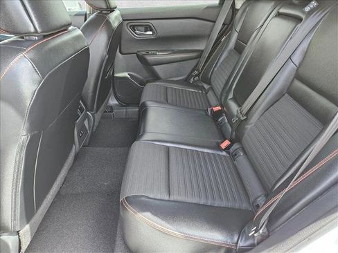 Used 2025 Nissan Rogue SV image 11