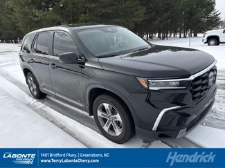 Used 2025 Honda Pilot EX-L video 1