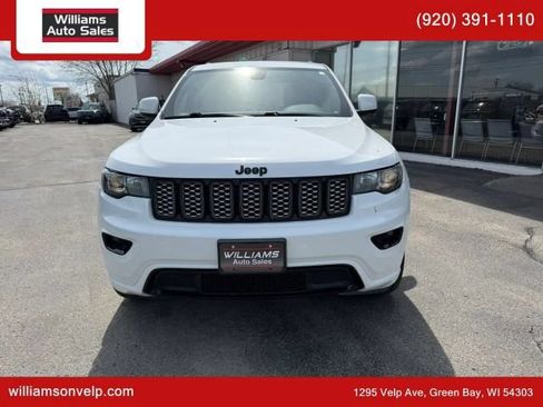 Used 2019 Jeep Grand Cherokee Altitude AWD/4WD image 8