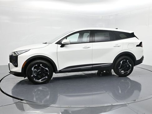 New 2026 Kia Sportage S image 4