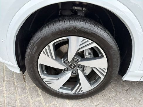 Used 2025 Audi Q6 e-tron Premium w/ Convenience Package image 26