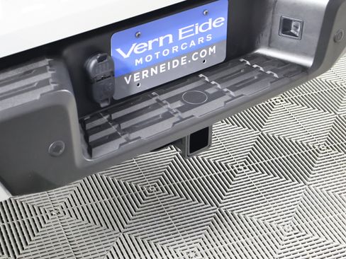 Used 2022 Nissan Frontier SV image 16