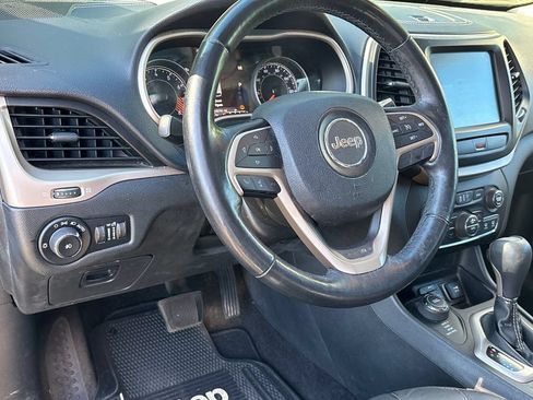Used 2015 Jeep Cherokee Limited AWD/4WD image 4