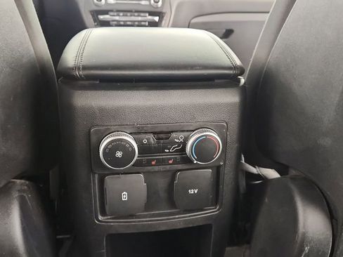 Used 2020 Ford Explorer XLT w/ Comfort Package AWD/4WD image 23