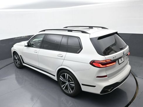 Used 2026 BMW X7 xDrive40i w/ Executive Package AWD/4WD image 36