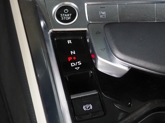 Used 2024 Audi Q8 e-tron Premium Plus w/ Premium Plus Package AWD/4WD image 25