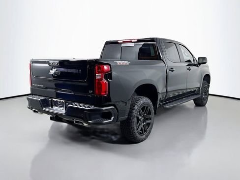 Used 2025 Chevrolet Silverado 1500 LT Trail Boss w/ LT Trail Boss Premium Package AWD/4WD image 5