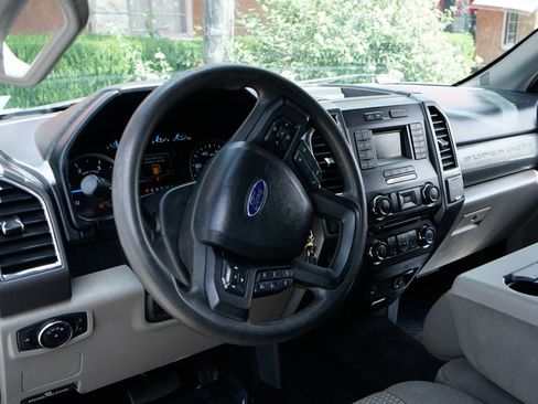 Used 2017 Ford F250 XLT AWD/4WD image 17