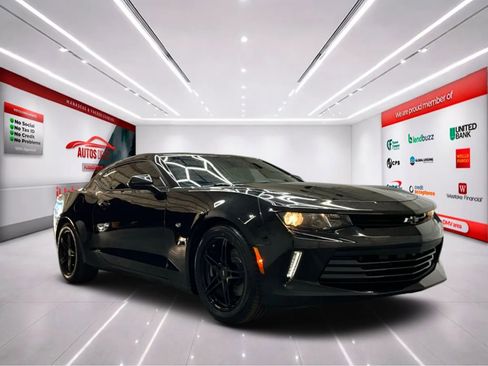 Used 2017 Chevrolet Camaro LT image 2