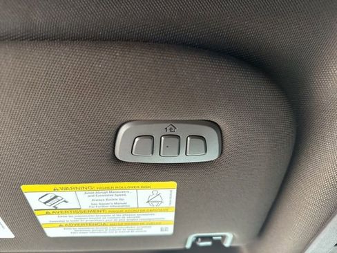 Used 2025 Ford F250 King Ranch w/ FX4 Off-Road Package image 38