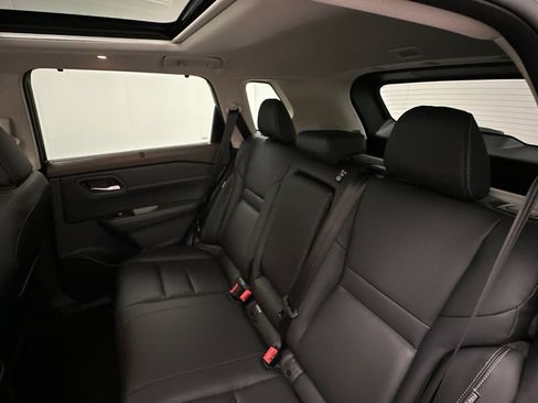 Used 2023 Nissan Rogue SL w/ SL Premium Package AWD/4WD image 10